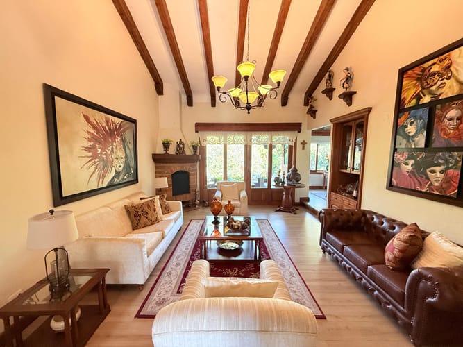 Casa de 4 alcobas en venta en El Porvenir, Rionegro, 318 m² · foto 2 de 17