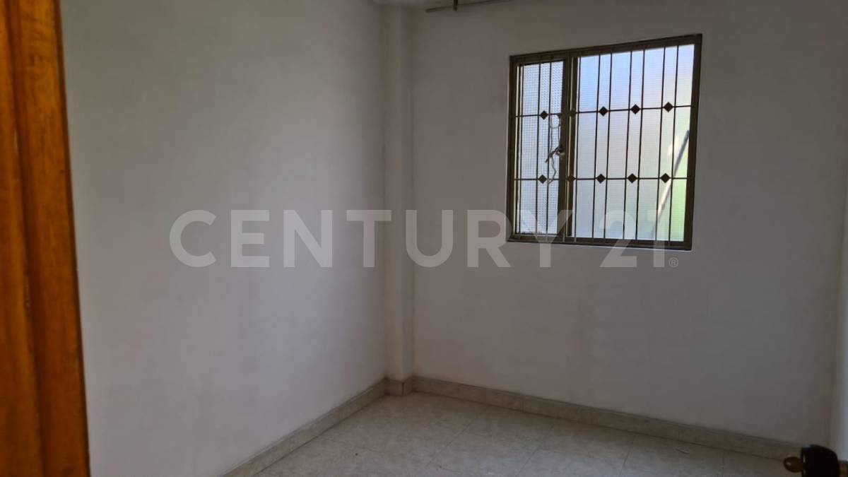 Casa en venta en Normandia, Bogotá · foto 3 de 18