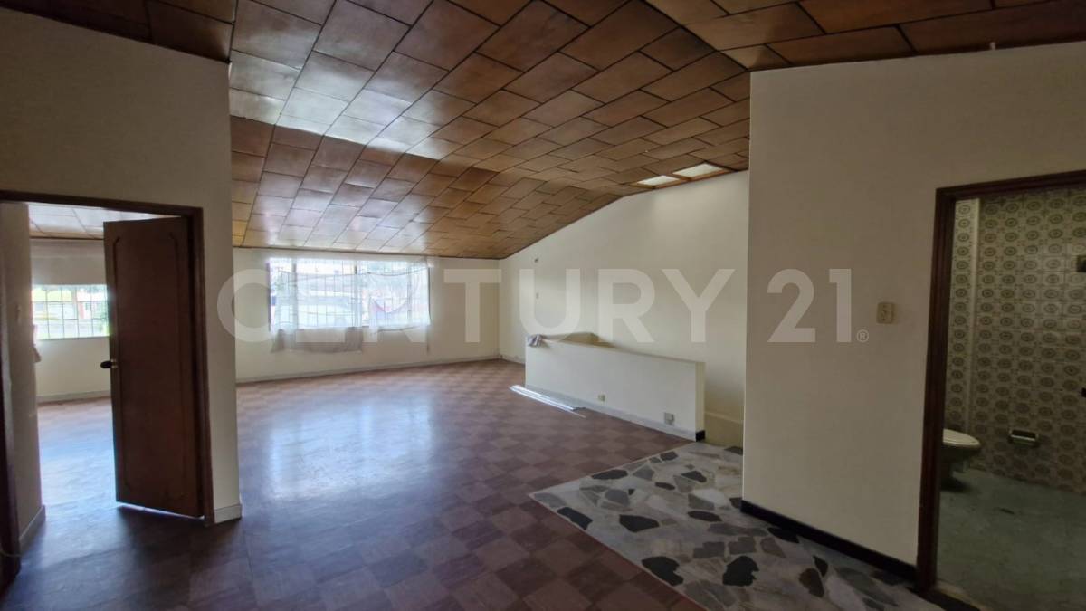 Casa en venta en Normandia, Bogotá · foto 9 de 18