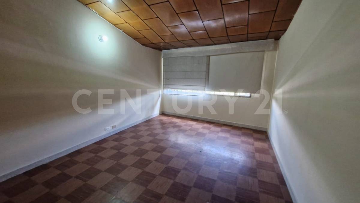Casa en venta en Normandia, Bogotá · foto 13 de 18