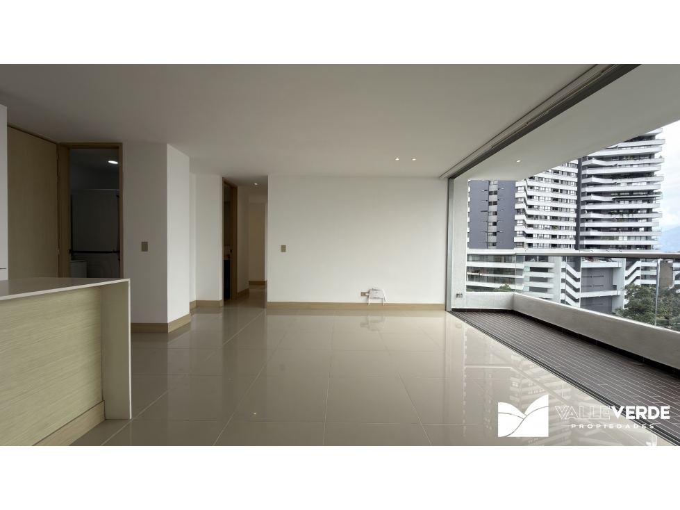 Apartamento en venta en El Poblado, Medellín · foto 4 de 16