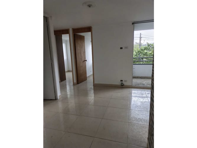 Apartamento de 3 alcobas en venta en Zona Industrial 1, Bello, 56 m² · foto 3 de 24