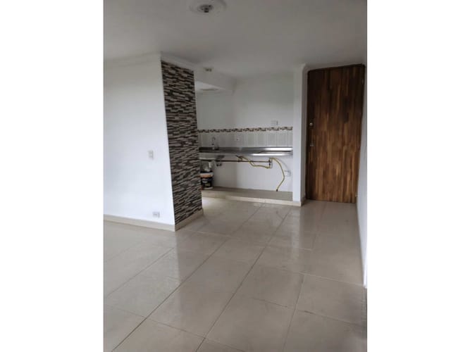 Apartamento de 3 alcobas en venta en Zona Industrial 1, Bello, 56 m² · foto 4 de 24