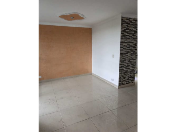 Apartamento de 3 alcobas en venta en Zona Industrial 1, Bello, 56 m² · foto 5 de 24