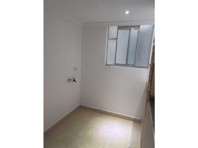 Apartamento de 3 alcobas en venta en Zona Industrial 1, Bello, 56 m² · foto 8 de 24
