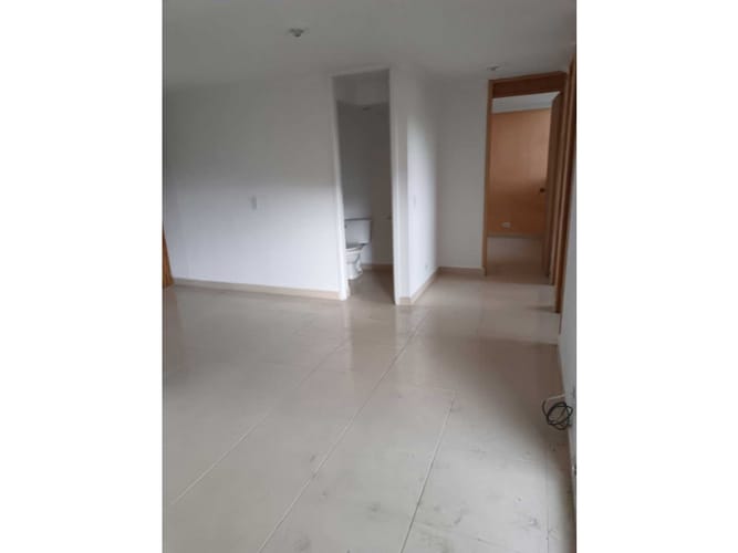 Apartamento de 3 alcobas en venta en Zona Industrial 1, Bello, 56 m² · foto 11 de 24