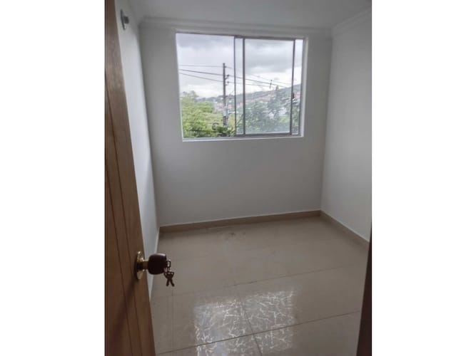 Apartamento de 3 alcobas en venta en Zona Industrial 1, Bello, 56 m² · foto 16 de 24