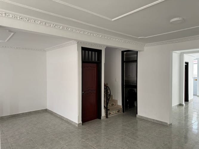 Casa de 5 alcobas en venta en Norte De Armenia, Armenia, 250 m² · foto 2 de 24