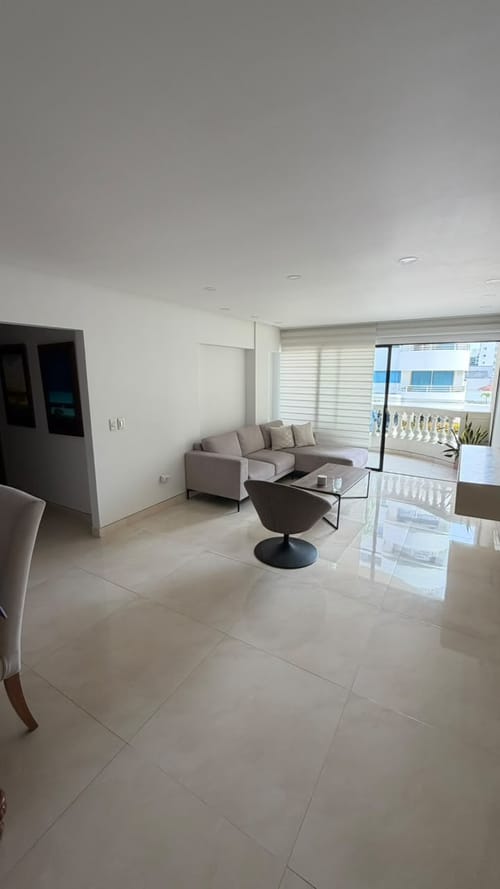 Apartamento de 3 alcobas en venta en Altos De Riomar, Barranquilla, 129 m² · foto 3 de 14