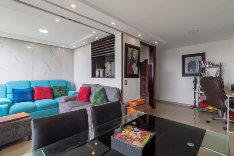 Apartamento de 3 alcobas en venta en San Miguel, Bogotá, 73 m² · foto 4 de 16