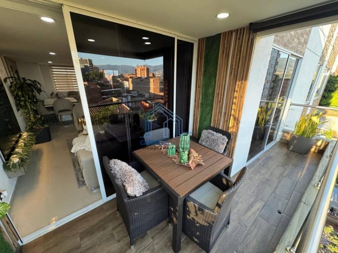 Apartamento de 3 alcobas en venta en Lorena, Medellín, 110 m² · foto 3 de 18
