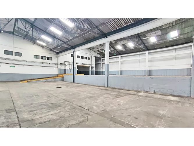 Bodega en arriendo en Mayorca, Sabaneta, 2972 m² · foto 2 de 24