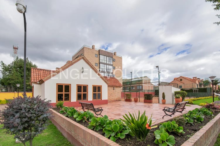 Casa de 4 alcobas en venta en Cn Los Arboles, Chía, 263 m² · foto 17 de 18