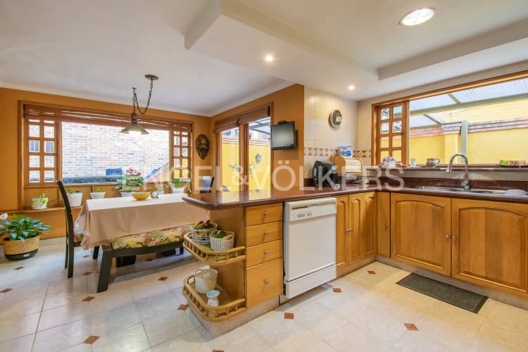 Casa de 4 alcobas en venta en Cn Los Arboles, Chía, 263 m² · foto 5 de 18