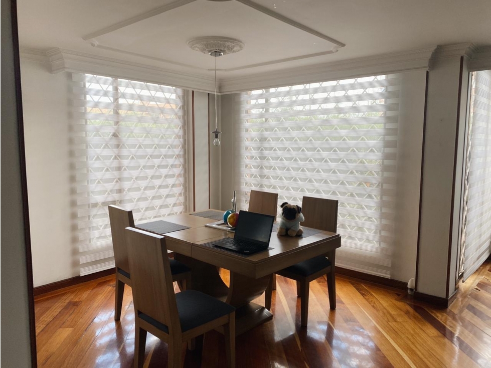 Casa en venta en Cerros De Niza, Bogotá · foto 2 de 24
