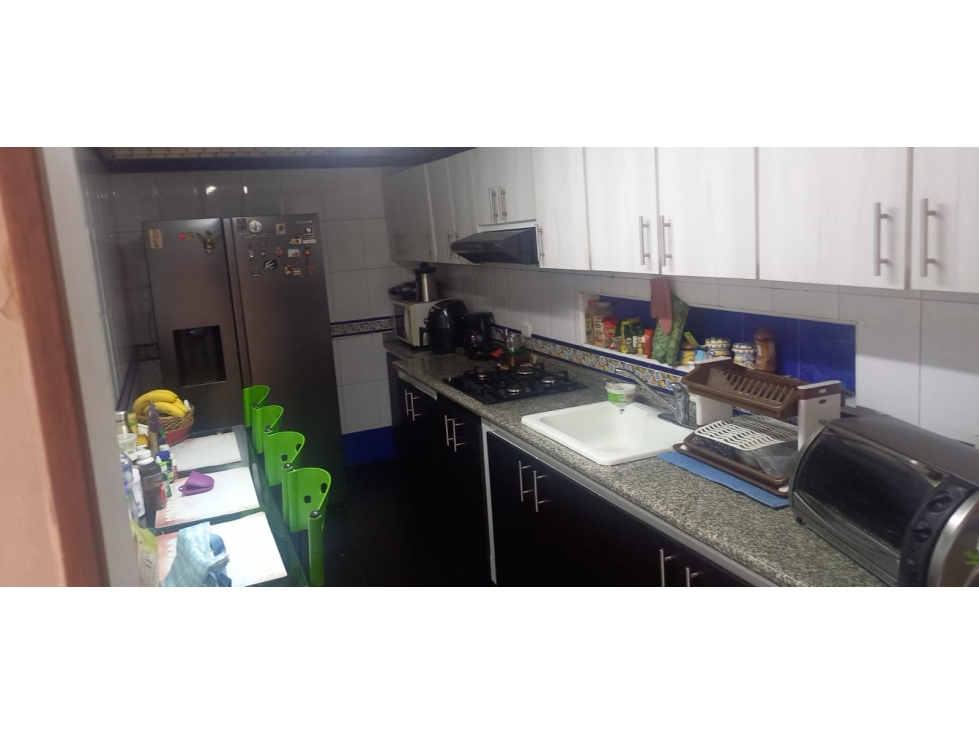 Casa en venta en Cerros De Niza, Bogotá · foto 4 de 24