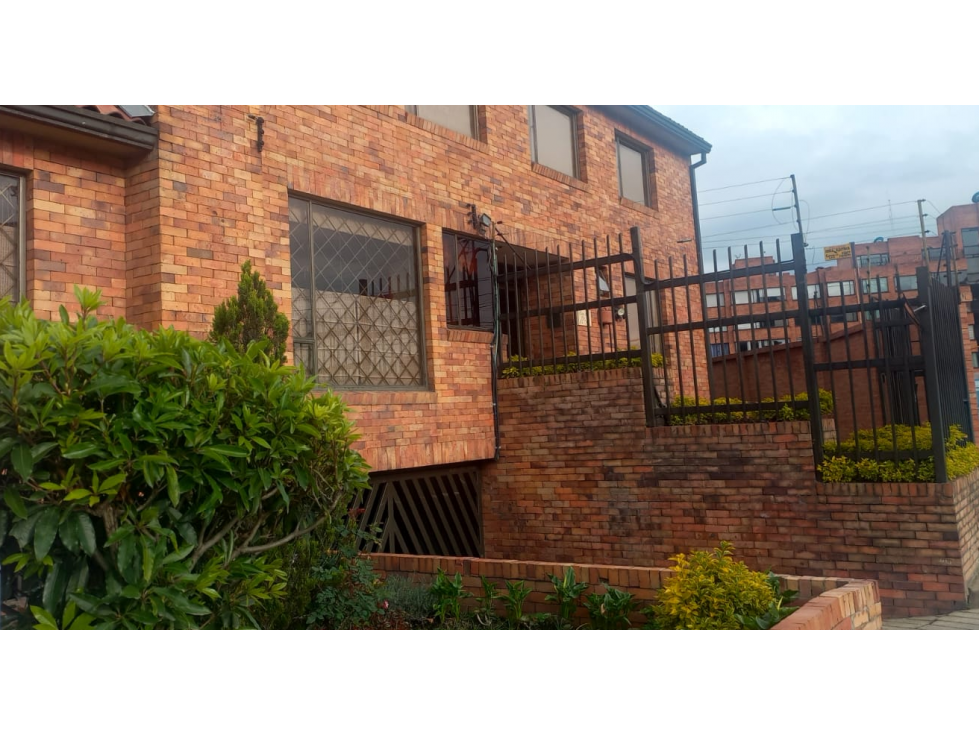 Casa en venta en Cerros De Niza, Bogotá · foto 22 de 24