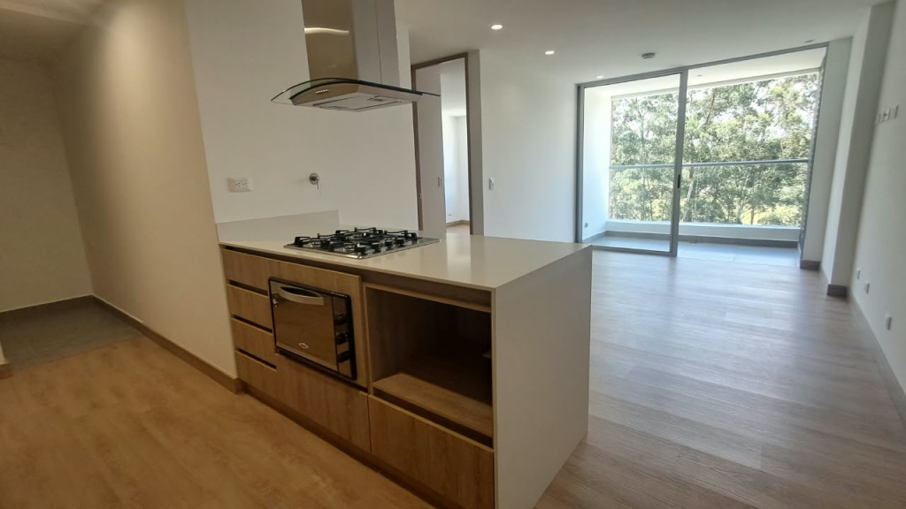 Apartamento en arriendo en Centro, Rionegro · foto 3 de 10