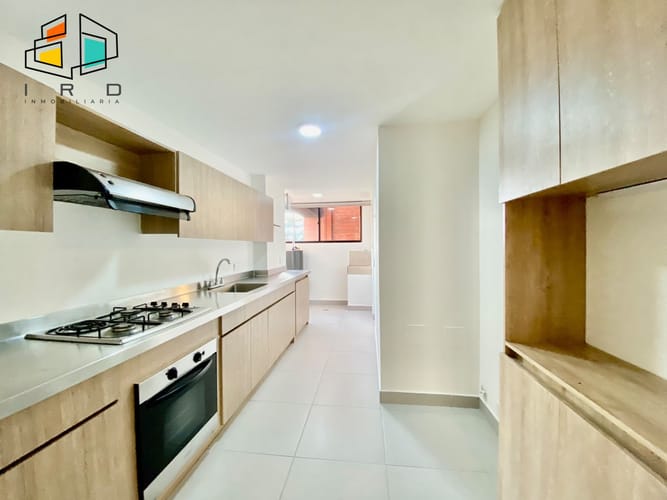 Apartamento de 2 alcobas en arriendo en Los Balsos, Medellín, 112 m² · foto 6 de 24