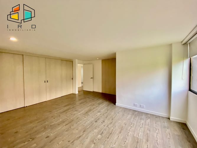 Apartamento de 2 alcobas en arriendo en Los Balsos, Medellín, 112 m² · foto 11 de 24