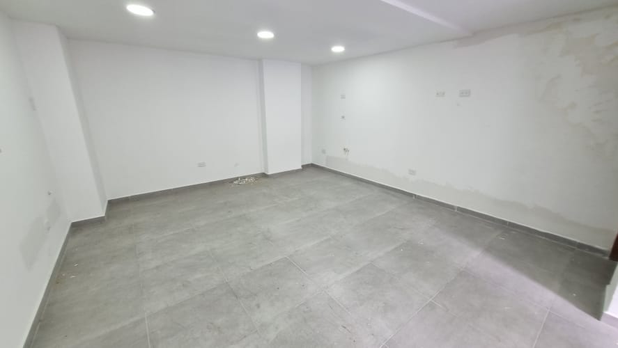 Local en arriendo en Suramérica, La Estrella, 25 m² · foto 4 de 5
