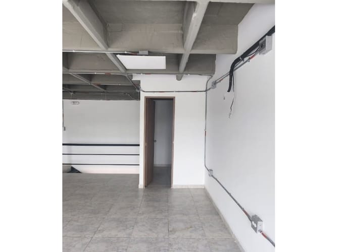 Local en venta en La Chinita, Apartado, 90 m² · foto 7 de 13