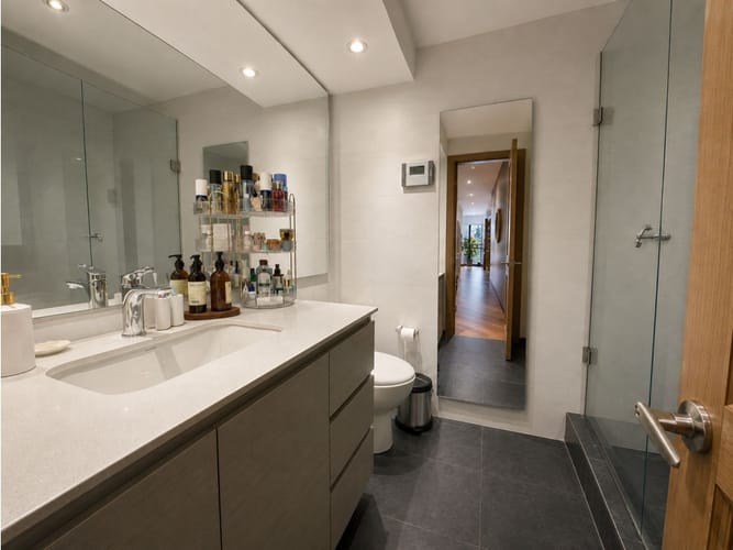 Apartamento de 3 alcobas en venta en Chicó Navarra, Bogotá, 200 m² · foto 12 de 18