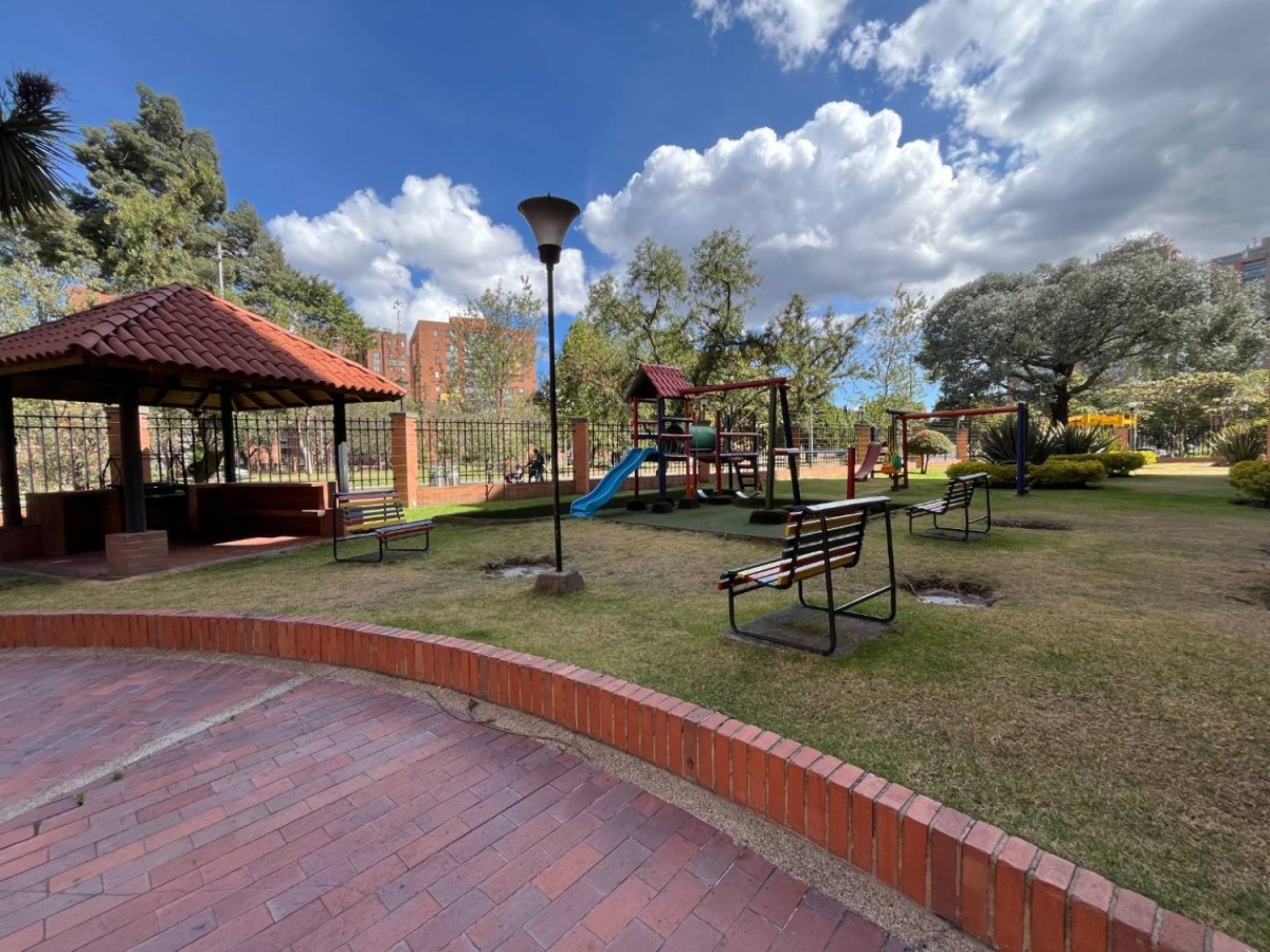 Apartamento en venta en Ciudad Salitre, Bogotá · foto 22 de 24