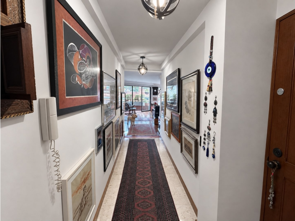 Apartamento en venta en Los Rosales, Bogotá · foto 4 de 18