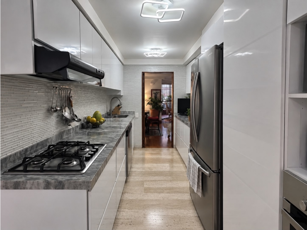 Apartamento en venta en Los Rosales, Bogotá · foto 9 de 18
