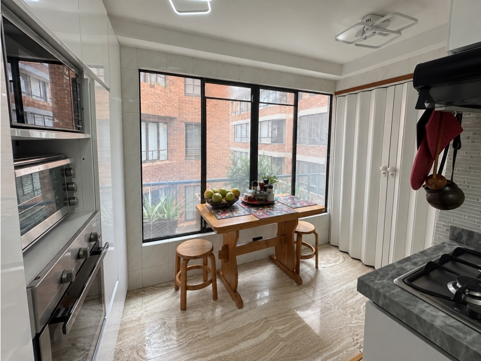 Apartamento en venta en Los Rosales, Bogotá · foto 10 de 18