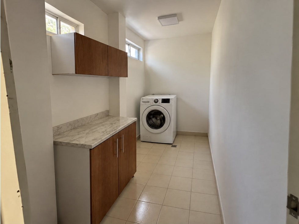 Apartamento en venta en Los Rosales, Bogotá · foto 11 de 18