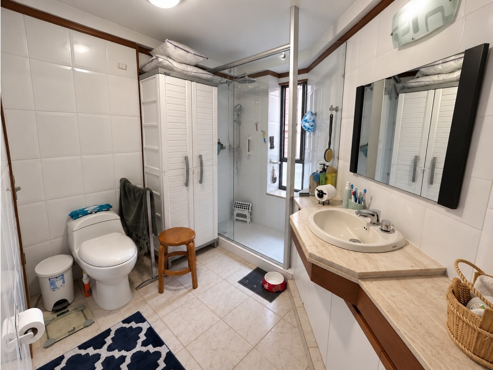 Apartamento en venta en Los Rosales, Bogotá · foto 15 de 18