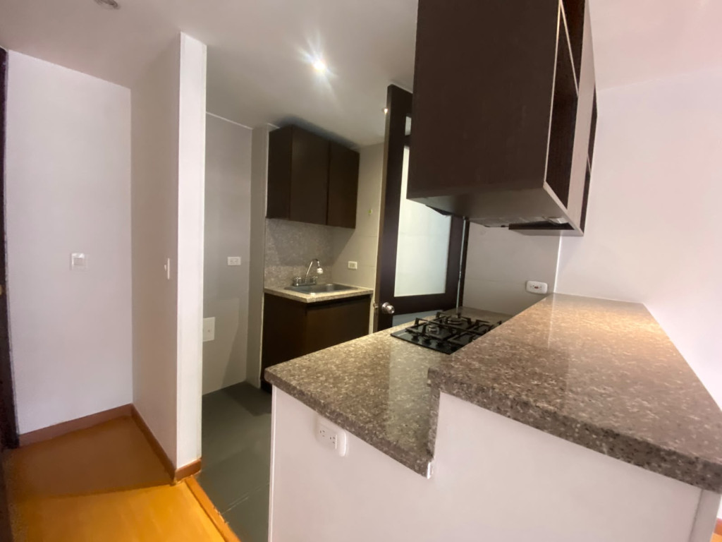 Apartamento en arriendo en Santa Barbara, Bogotá · foto 5 de 23
