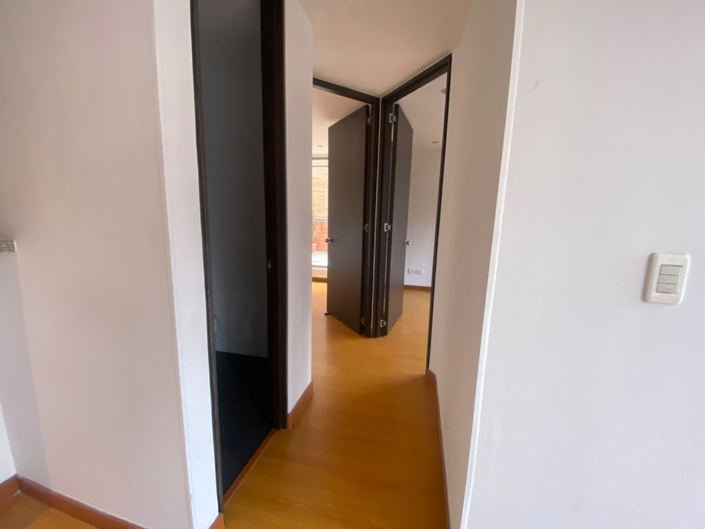 Apartamento en arriendo en Santa Barbara, Bogotá · foto 9 de 23