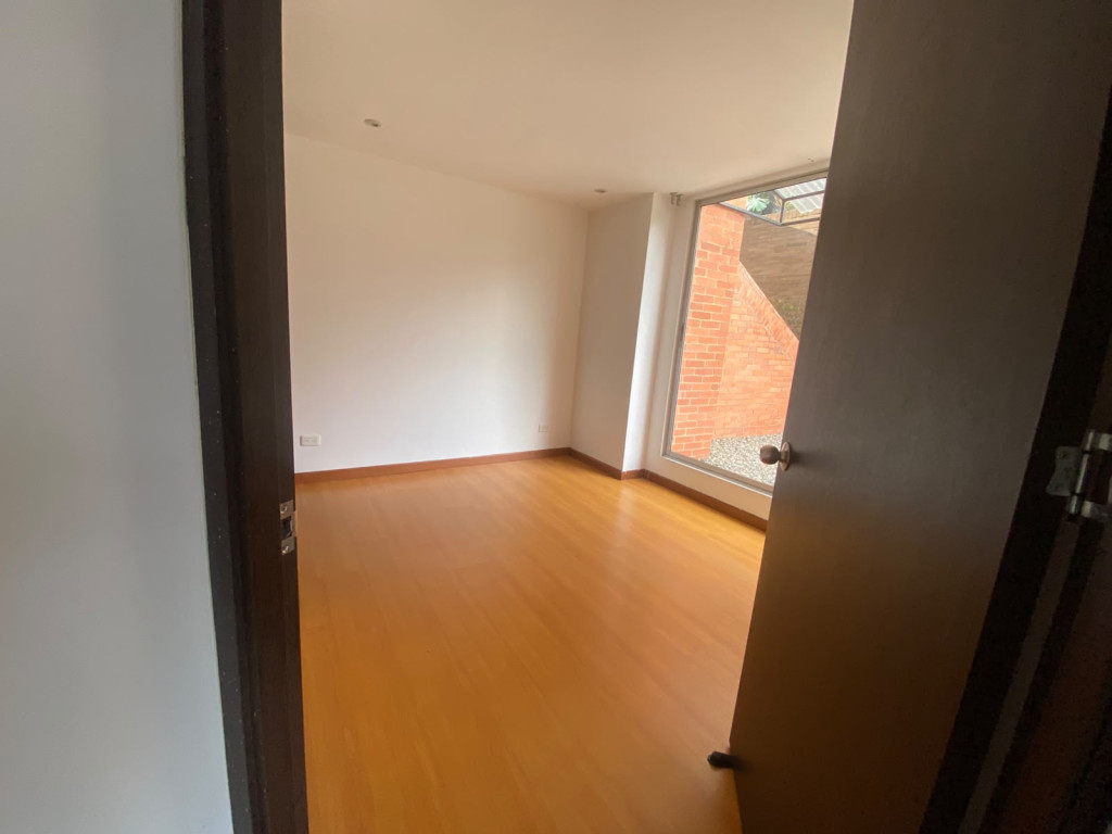 Apartamento en arriendo en Santa Barbara, Bogotá · foto 10 de 23