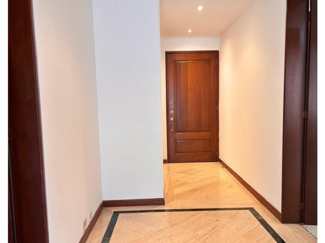 Apartamento de 3 alcobas en venta en Chico Norte, Bogotá, 147 m² · foto 10 de 24