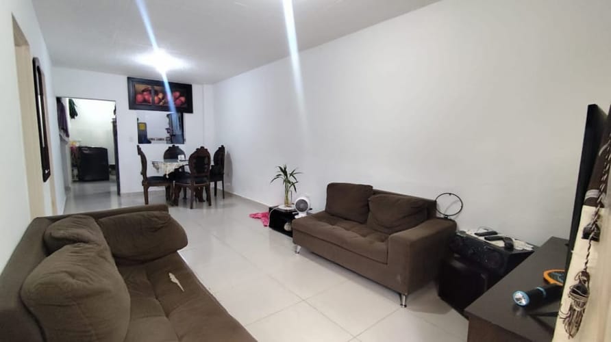 Casa de 9 alcobas en venta en Ciudadela Floralia, Cali, 180 m² · foto 3 de 18