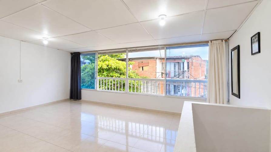Casa de 9 alcobas en venta en Ciudadela Floralia, Cali, 180 m² · foto 12 de 18