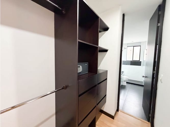 Apartamento de 3 alcobas en arriendo en Santa Barbara, Bogotá, 134 m² · foto 10 de 12