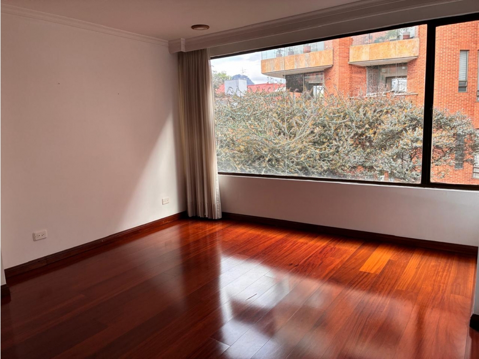Apartamento en venta en El Virrey, Bogotá · foto 2 de 23