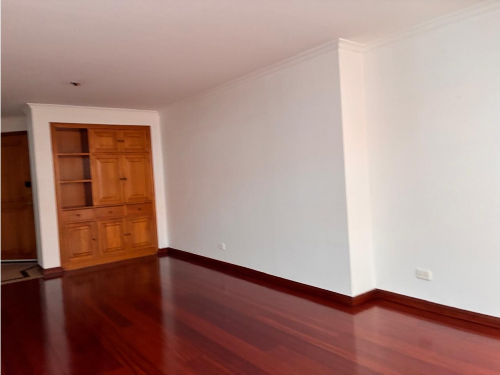 Apartamento en venta en El Virrey, Bogotá · foto 3 de 23