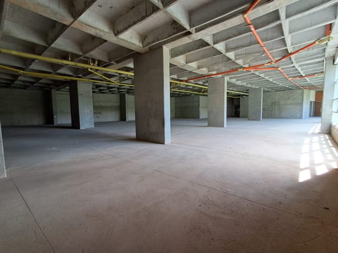 Bodega en arriendo en La Convencion, Rionegro, 728 m² · foto 3 de 7