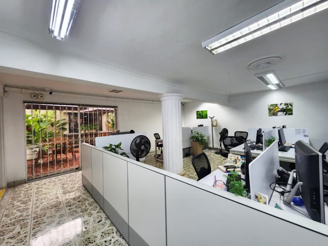 Casa de 6 alcobas en venta en Laureles, Medellín, 350 m² · foto 5 de 13