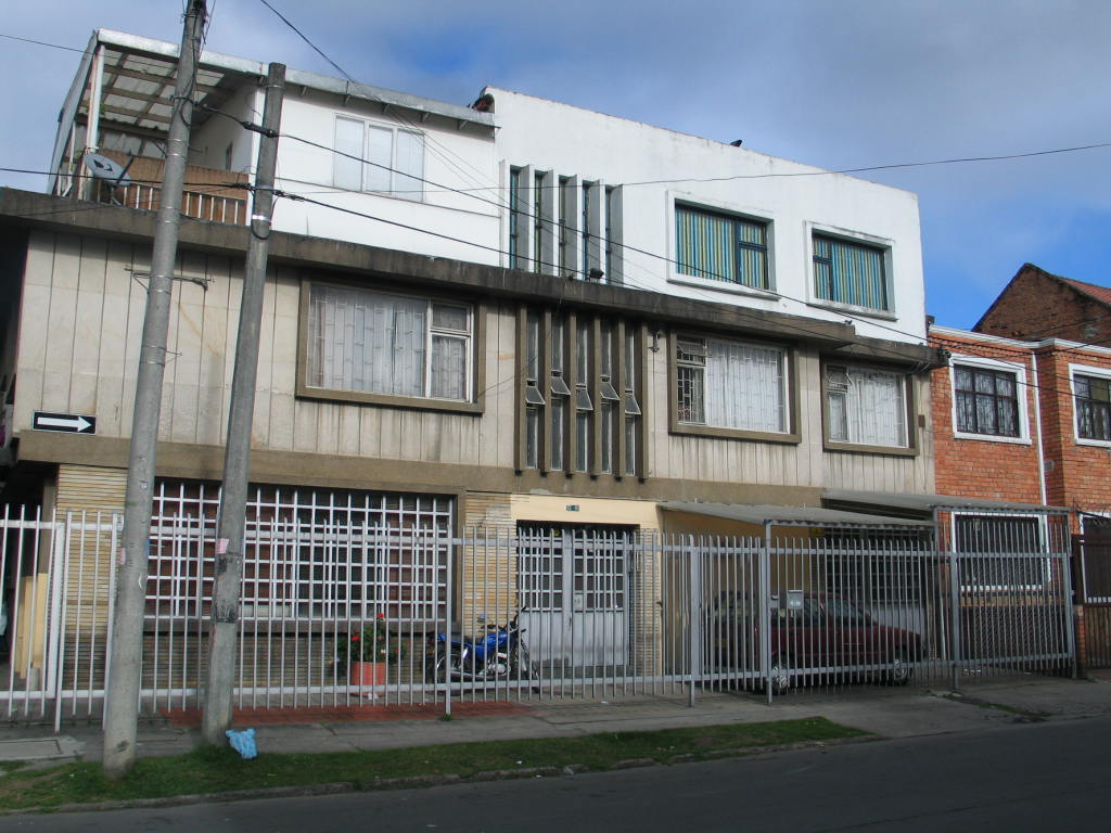Casa en venta en Barrios Unidos, Bogotá · foto 2 de 24