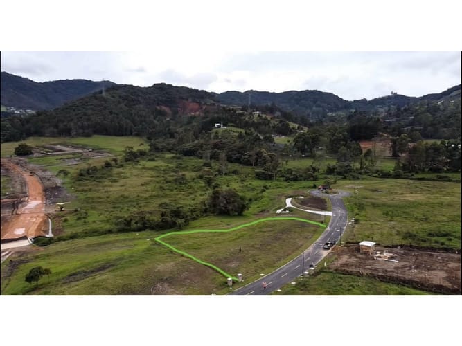 Lote en venta en San Gerardo, La Ceja, 1937 m² · foto 3 de 10
