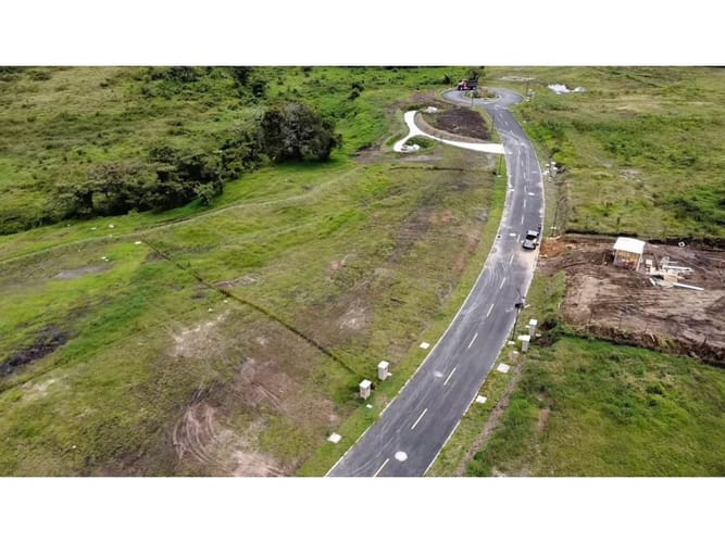 Lote en venta en San Gerardo, La Ceja, 1937 m² · foto 8 de 10