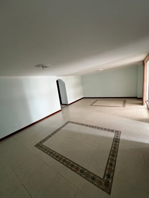 Apartamento de 5 alcobas en venta en Laureles, Medellín, 280 m² · foto 4 de 24