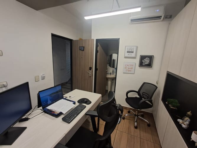 Oficina en arriendo en Provenza, Medellín, 15 m² · foto 2 de 13