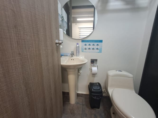 Oficina en arriendo en Provenza, Medellín, 15 m² · foto 9 de 13